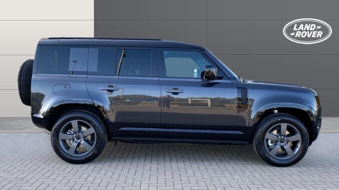 Land Rover Defender 3.0 D250 X-Dynamic SE 110 5dr Auto Diesel Estate - Image 5